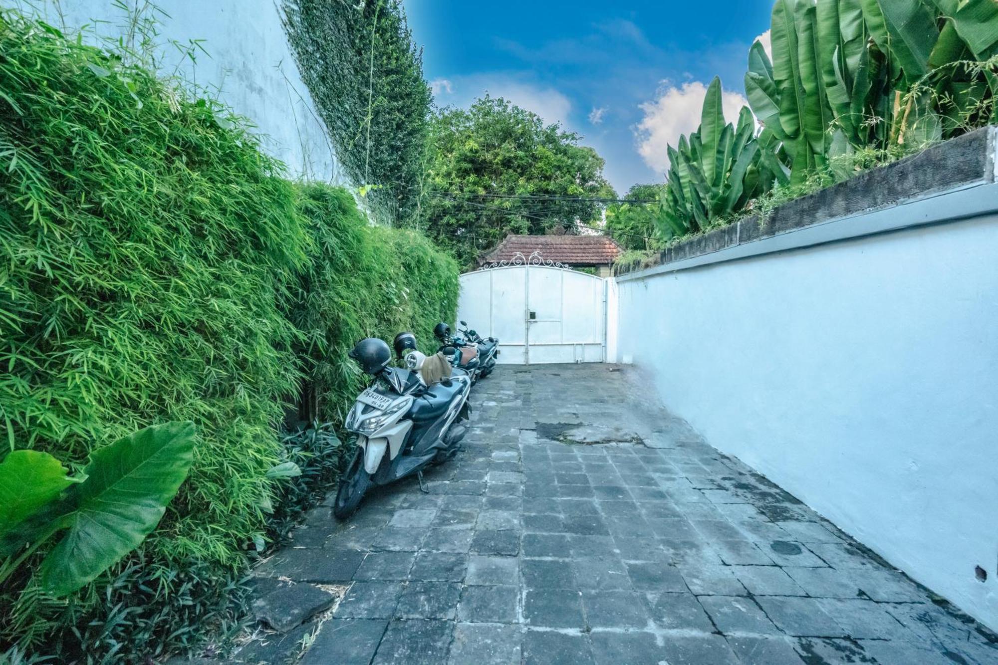 Etnik Seminyak (Bali)